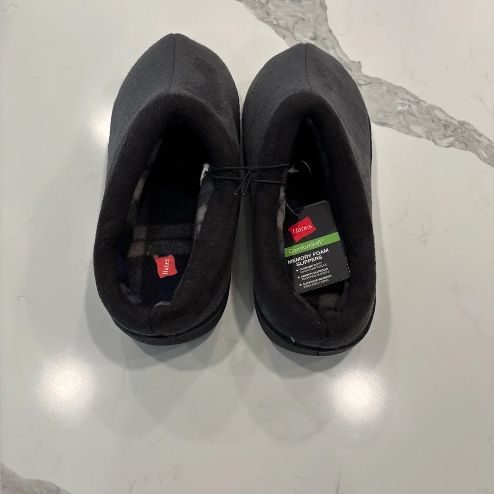 NWT Hanes Men's Black Memory Foam Slippers‎
